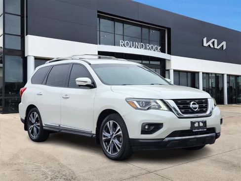 Used 2017 Nissan Pathfinder Platinum w/ Cargo Package image 3