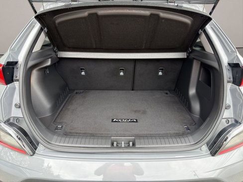 Used 2023 Hyundai Kona SE FWD image 11