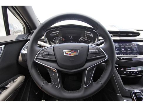 New 2026 Cadillac XT5 Luxury FWD image 13