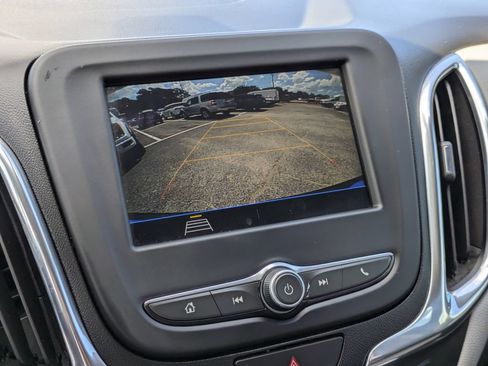 Used 2019 Chevrolet Equinox LS w/ LS Convenience Package FWD image 20
