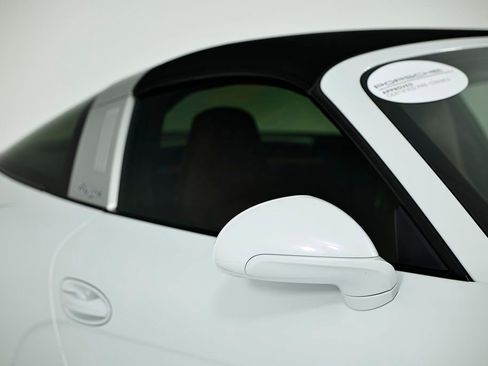 Certified 2015 Porsche 911 Targa 4S image 18