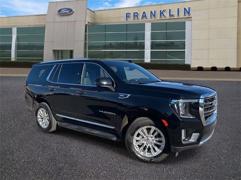 Used 2021 GMC Yukon SLT w/ SLT Premium Package image 1