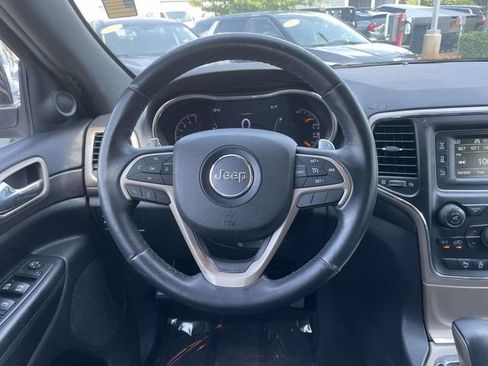 Used 2016 Jeep Grand Cherokee Laredo w/ Quick Order Package 23E AWD/4WD image 15