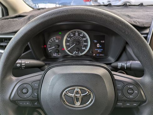 Used 2020 Toyota Corolla LE w/ LE Premium Package image 36