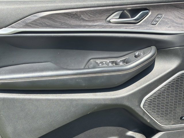 Used 2022 Jeep Grand Cherokee L Limited RWD image 17