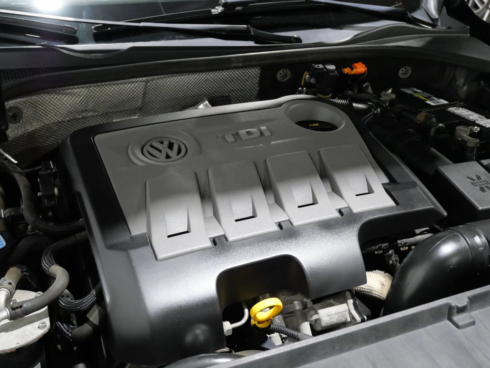 Used 2014 Volkswagen Passat TDI SE FWD image 26