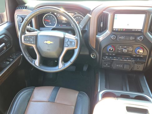 Used 2022 Chevrolet Silverado 3500 High Country image 12