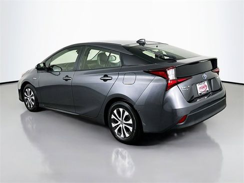 Used 2021 Toyota Prius XLE image 14