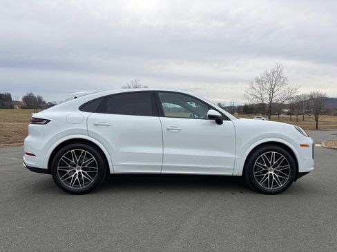 New 2026 Porsche Cayenne Coupe image 8