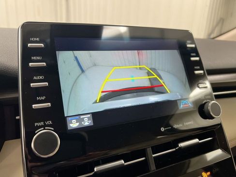 Used 2020 Toyota Avalon XLE w/ Carpet Mat Package FWD image 15
