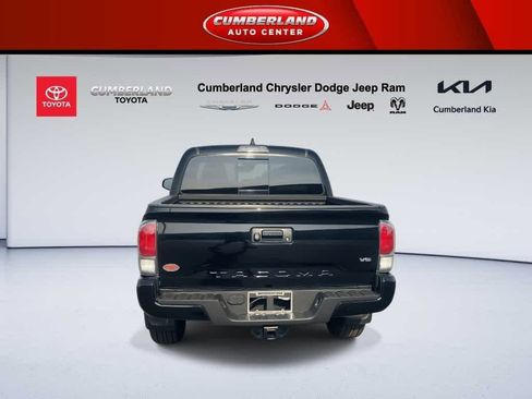 Used 2023 Toyota Tacoma TRD Sport image 7