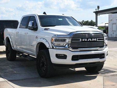 Used 2023 RAM 2500 Laramie AWD/4WD image 2