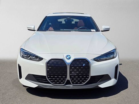 Used 2023 BMW i4 eDrive35 w/ Premium Package RWD image 8