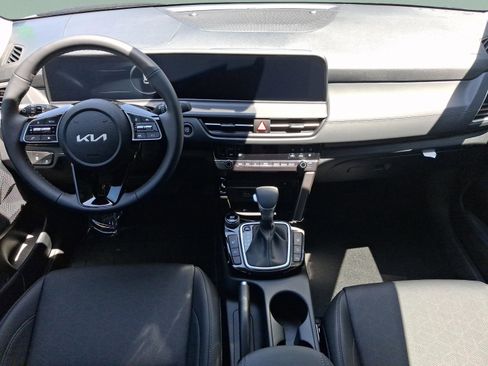 New 2026 Kia Seltos EX FWD image 32