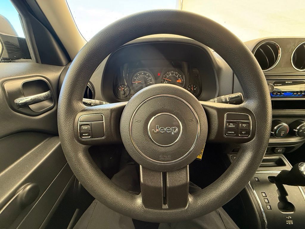 Used 2015 Jeep Patriot Sport FWD image 16
