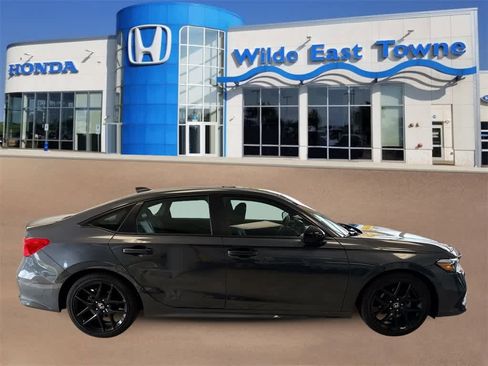 Certified 2024 Honda Civic Sport image 9