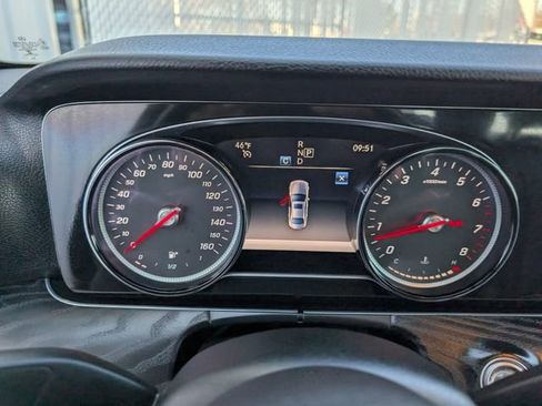 Used 2019 Mercedes-Benz E 300 4MATIC image 13