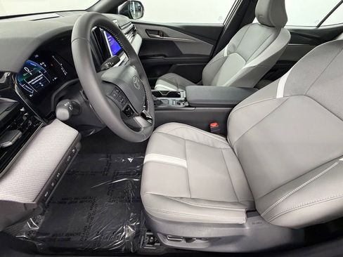 Used 2026 Toyota Camry SE FWD image 22