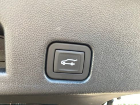 Used 2024 GMC Acadia AT4 w/ Luxury Package AWD/4WD image 34