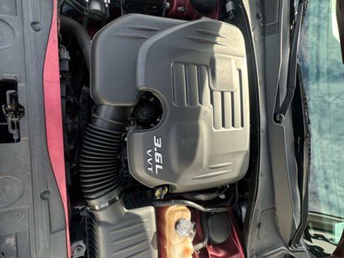 Used 2018 Chrysler 300 Touring L image 30