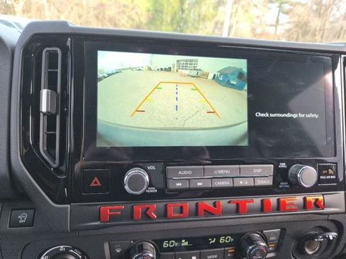 Used 2025 Nissan Frontier PRO-4X AWD/4WD image 24