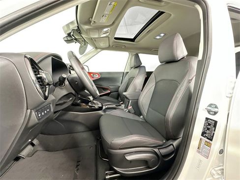 Used 2025 Kia Soul GT-Line image 4
