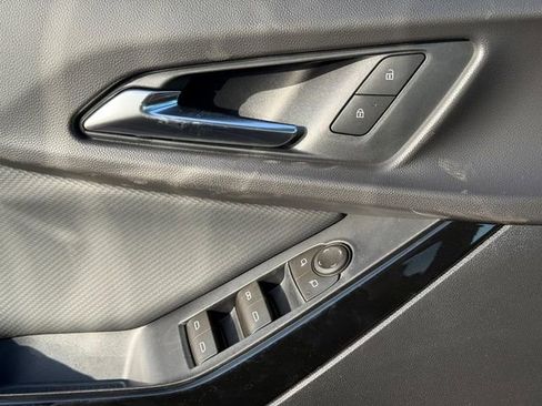 New 2026 Chevrolet Equinox LT w/ Convenience Package II FWD image 15