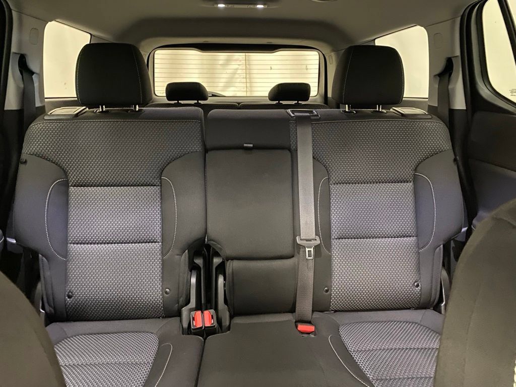 Used 2023 GMC Acadia SLE w/ Infotainment Package AWD/4WD image 18