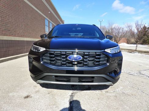 Used 2025 Ford Escape ST-Line w/ Tech Pack #1 image 12