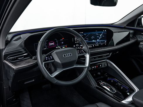 Certified 2025 Audi Q5 Premium Plus w/ Premium Plus image 11
