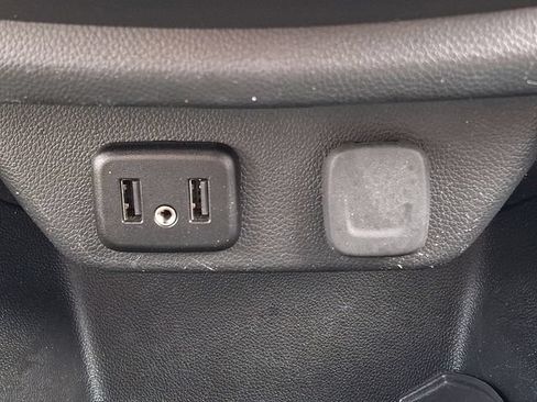 Certified 2023 Chevrolet Traverse LT w/ LPO, Floor Liner Package AWD/4WD image 27