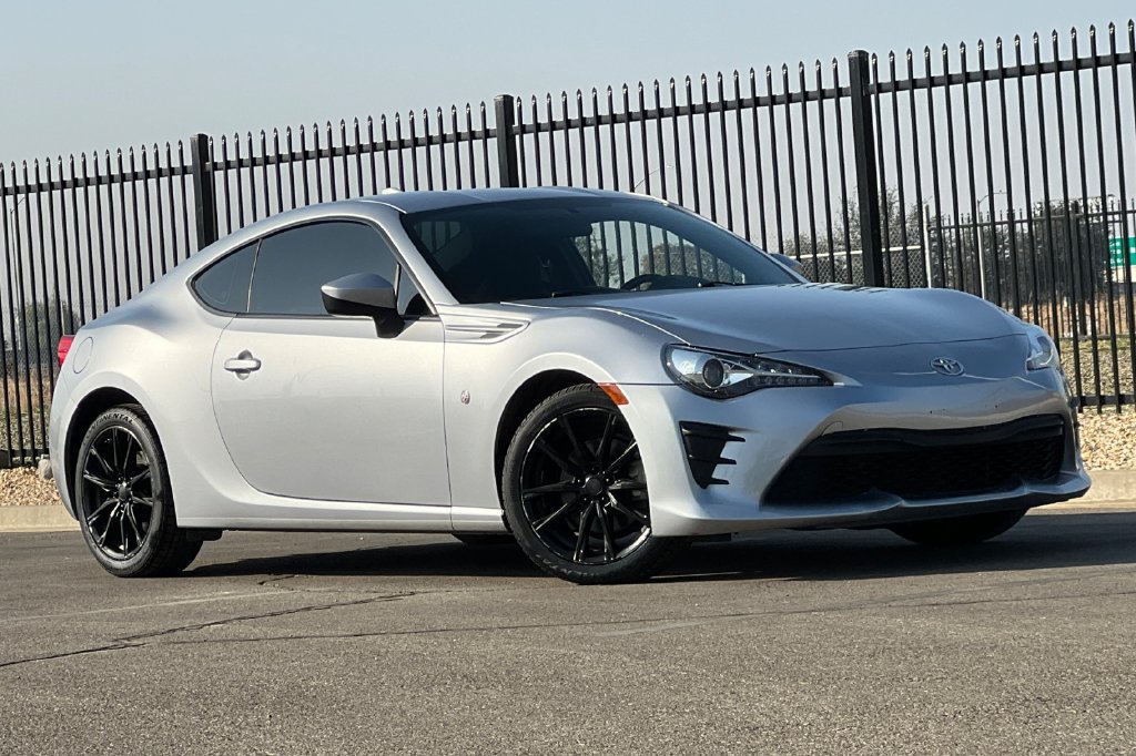 Certified 2017 Toyota 86 RWD image 2