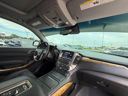 Used 2017 GMC Yukon Denali AWD/4WD image 18