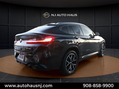 Used 2023 BMW X4 xDrive30i image 8