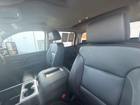 Used 2019 GMC Sierra 3500 SLT w/ Duramax Plus Package AWD/4WD image 14