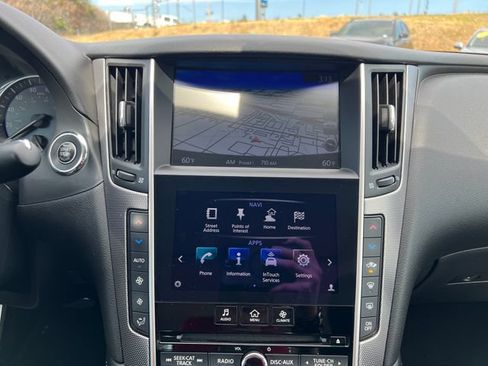 Used 2017 INFINITI Q50 Red Sport 400 AWD/4WD image 22