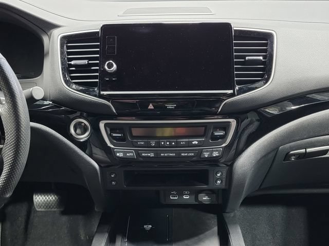 Used 2024 Honda Ridgeline Black Edition image 19