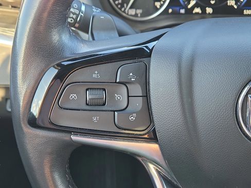 Used 2024 Buick Enclave Premium image 24