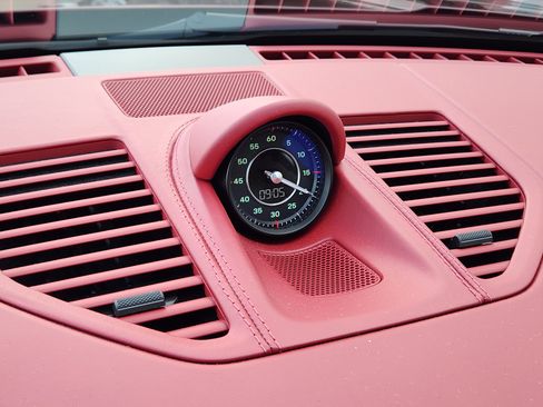 Used 2021 Porsche 911 Targa 4S Heritage Design image 25