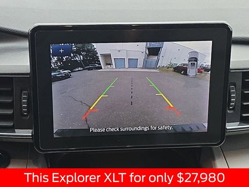 Used 2023 Ford Explorer XLT w/ Equipment Group 202A image 33