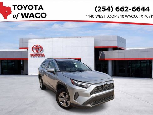 Used 2025 Toyota RAV4 XLE FWD image 1