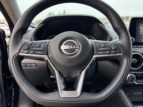 Used 2025 Nissan Sentra SV FWD image 25