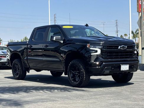 Used 2026 Chevrolet Silverado 1500 LT Trail Boss w/ LT Trail Boss Premium Package AWD/4WD image 3