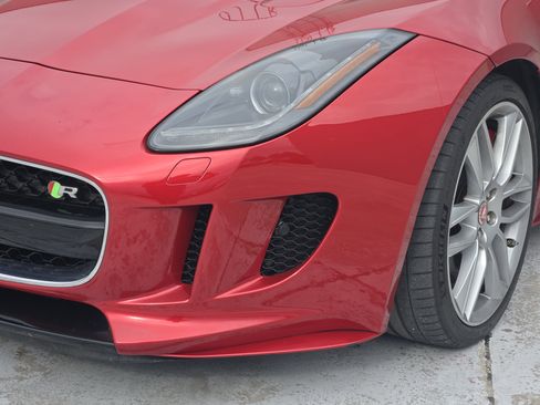 Used 2016 Jaguar F-TYPE R image 11