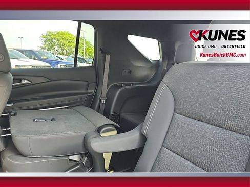 Used 2024 Chevrolet Traverse LT AWD/4WD image 15