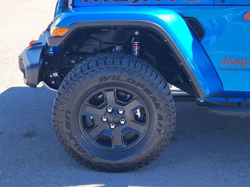 Used 2022 Jeep Gladiator Mojave w/ Trailer Tow Package AWD/4WD image 8