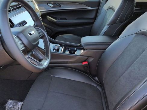 New 2026 Jeep Grand Cherokee L 4WD image 12