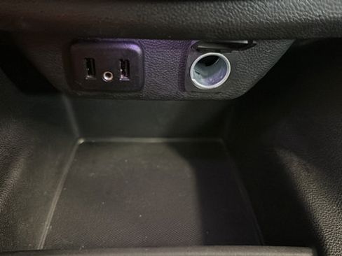 Used 2019 Chevrolet Traverse LT AWD/4WD image 32