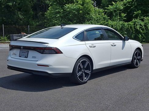 Used 2023 Honda Accord Sport image 6