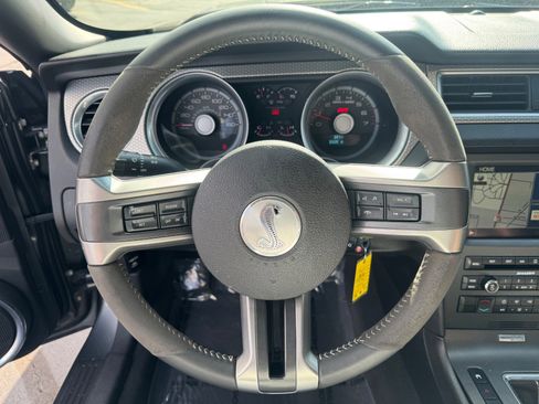 Used 2010 Ford Mustang Shelby GT500 image 13